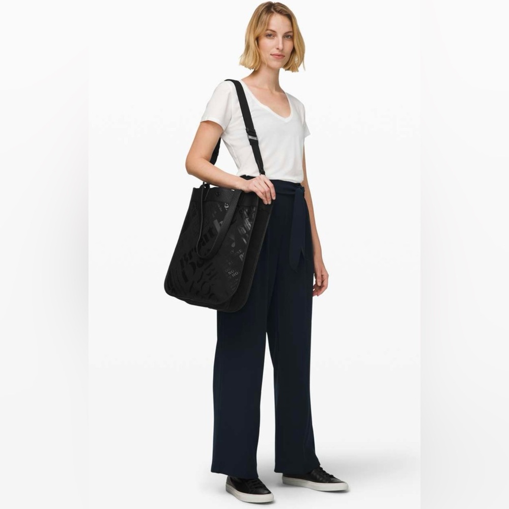 Lululemon Now And Always Tote Vol 15 L